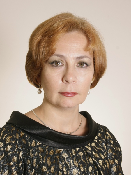 Степанова Елена Владимировна, учитель истории и обществознания МОУ «Средняя общеобразовательная школа №1» Степанова Елена Владимировна, учитель истории и обществознания МОУ «Средняя общеобразовательная школа №1»